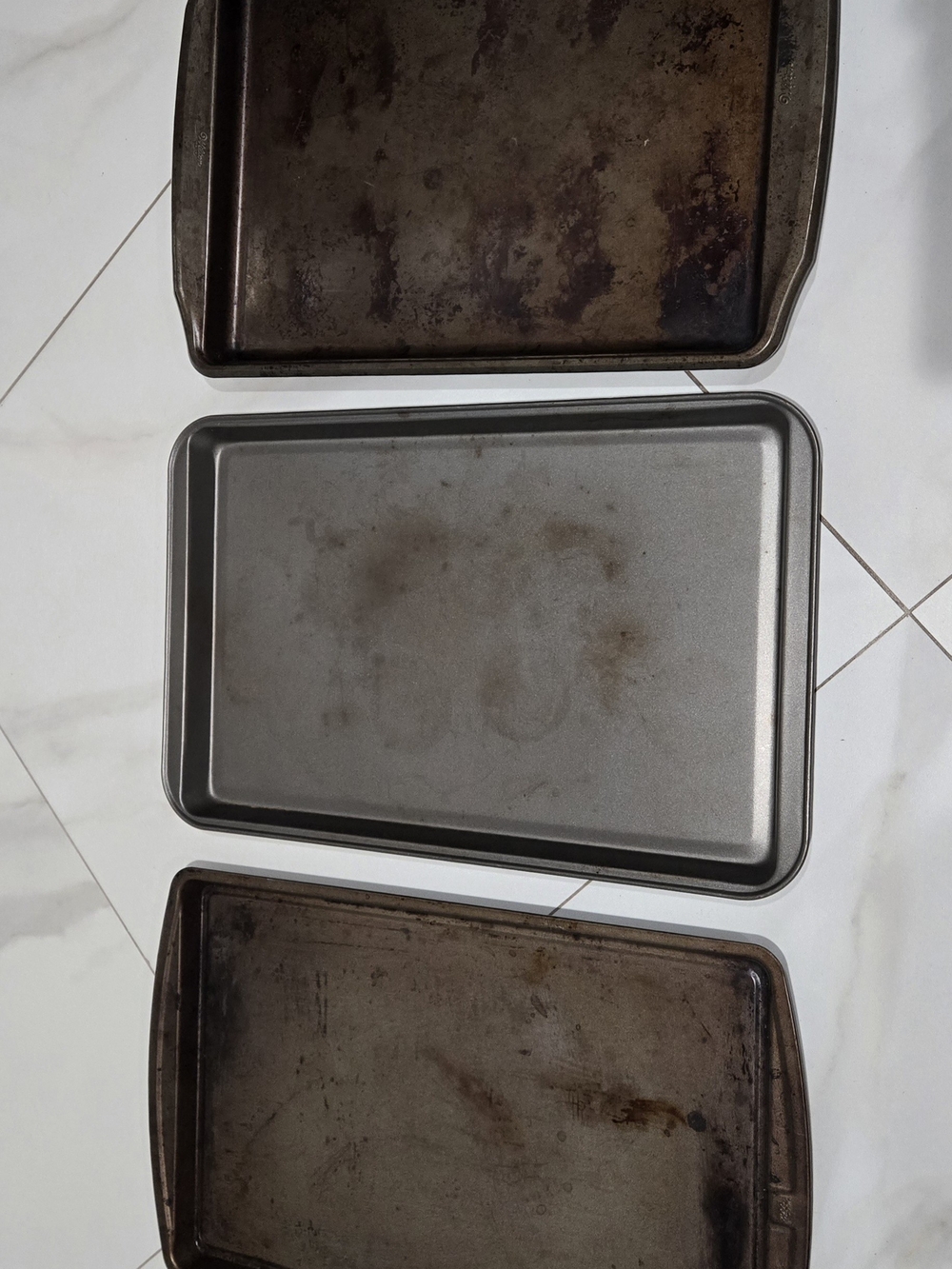 Set of 3 Baking Sheets - Gray